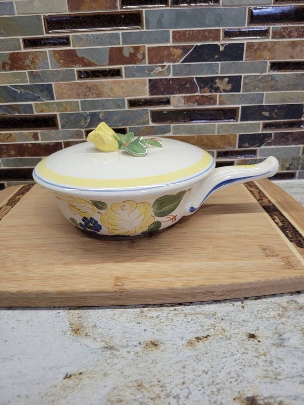 Vintage Red Wing Pottery Brittany 1 Qt Covered Casserole Dish Stick Handle (chip